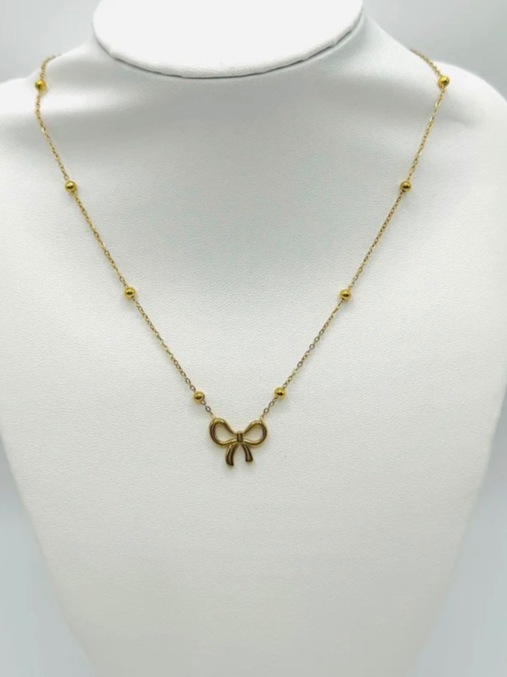 The Carrie Bow Necklace